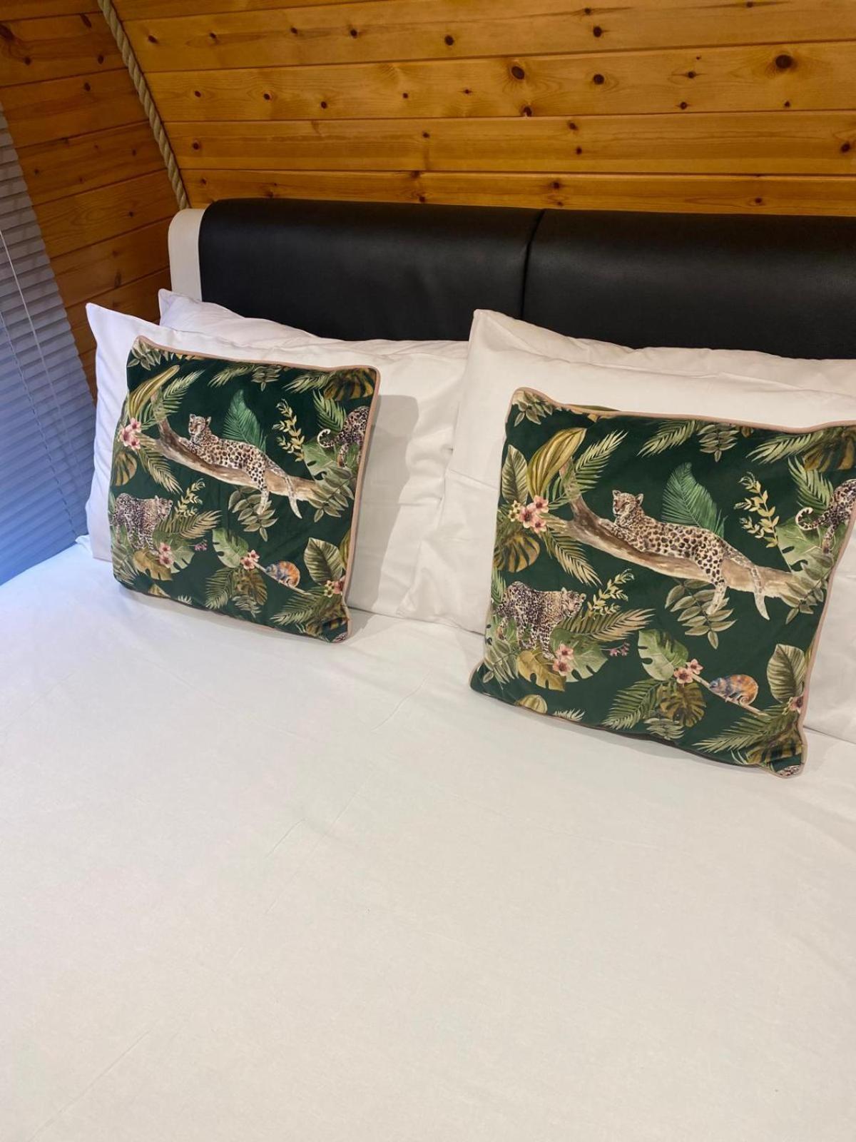 Crabmill Glamping Bewdley Hotel Екстериор снимка