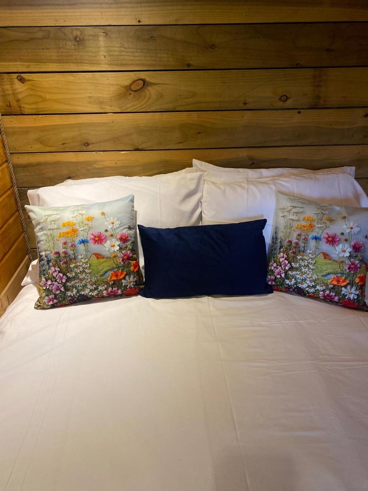 Crabmill Glamping Bewdley Hotel Екстериор снимка