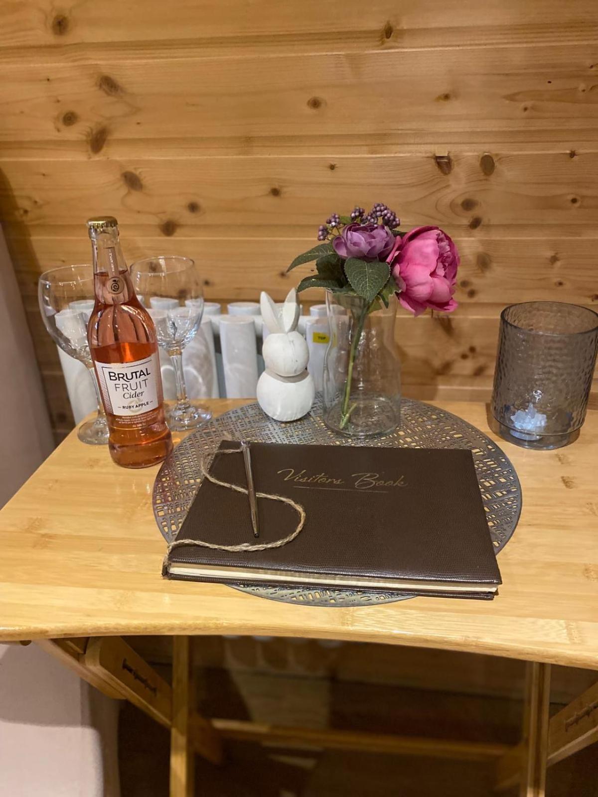 Crabmill Glamping Bewdley Hotel Екстериор снимка