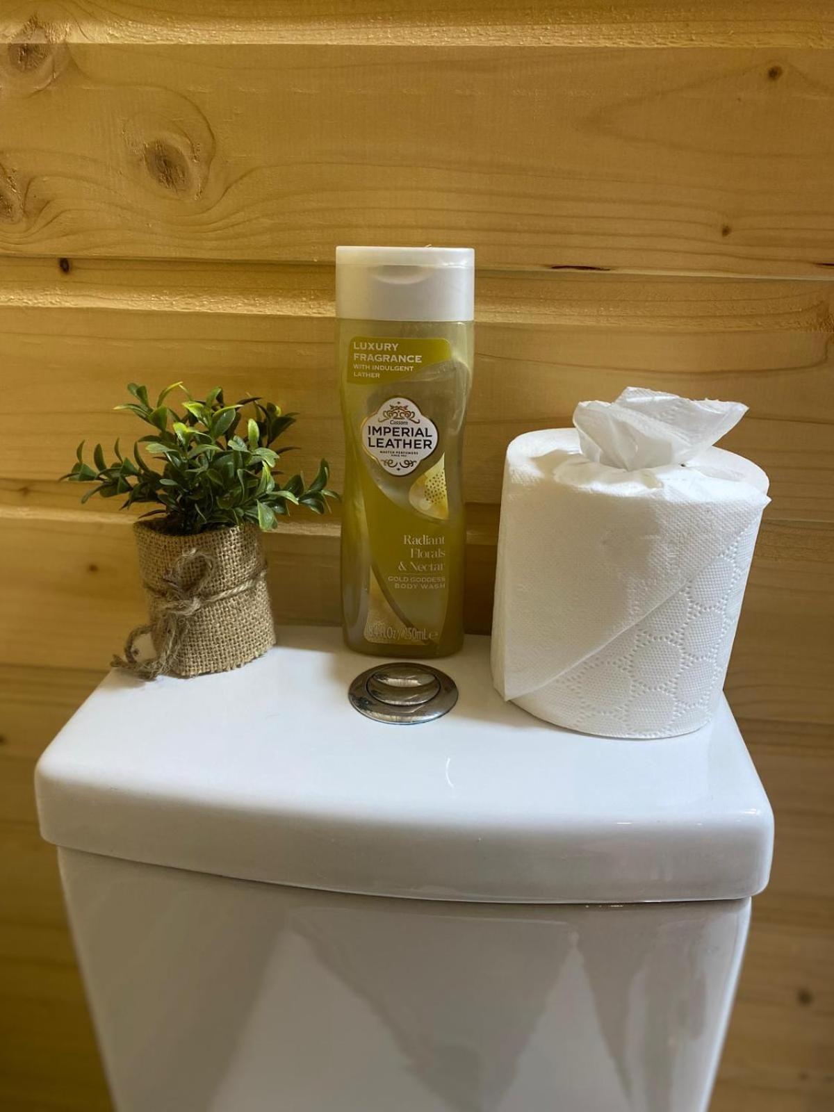 Crabmill Glamping Bewdley Hotel Екстериор снимка