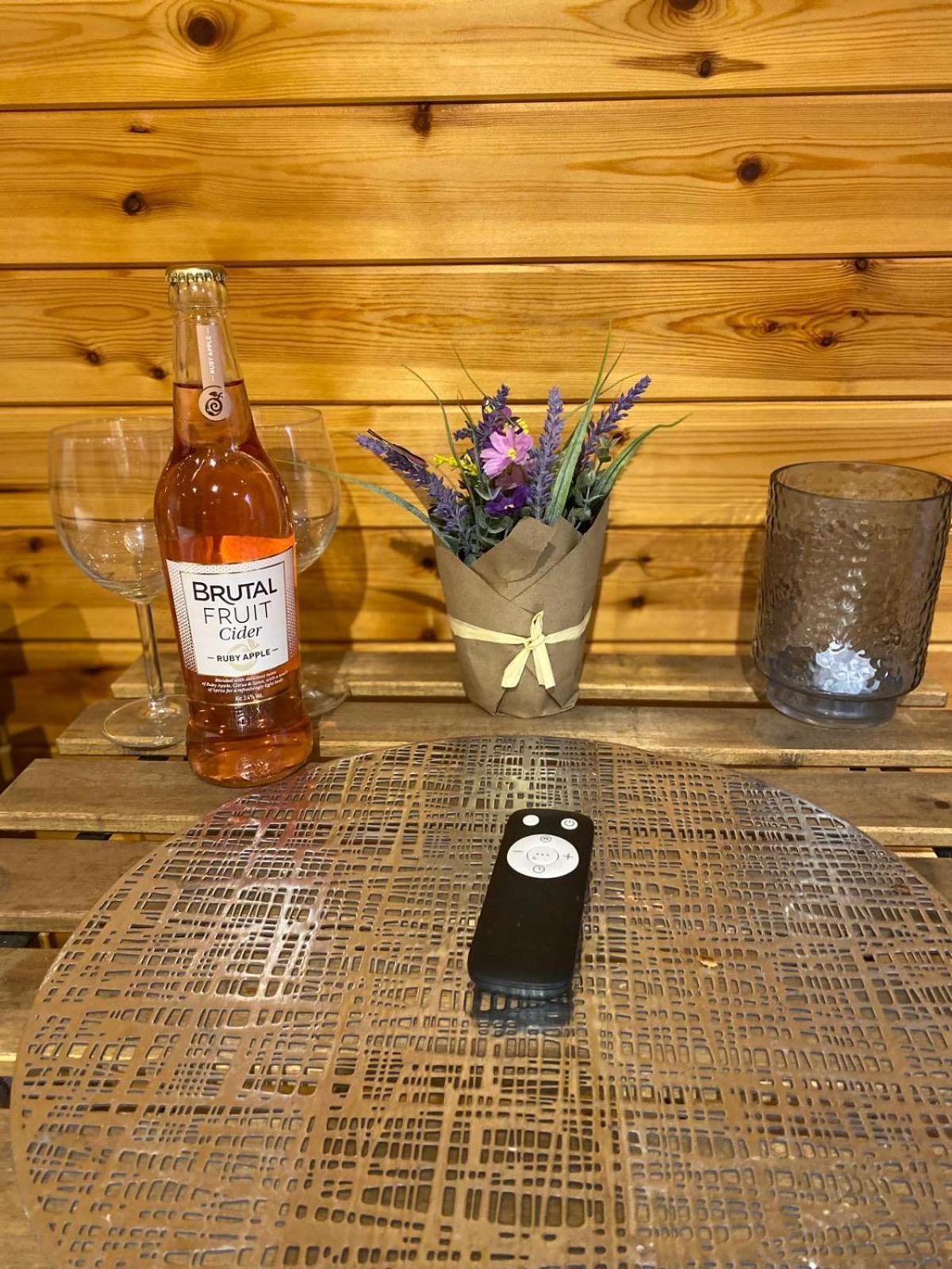 Crabmill Glamping Bewdley Hotel Екстериор снимка