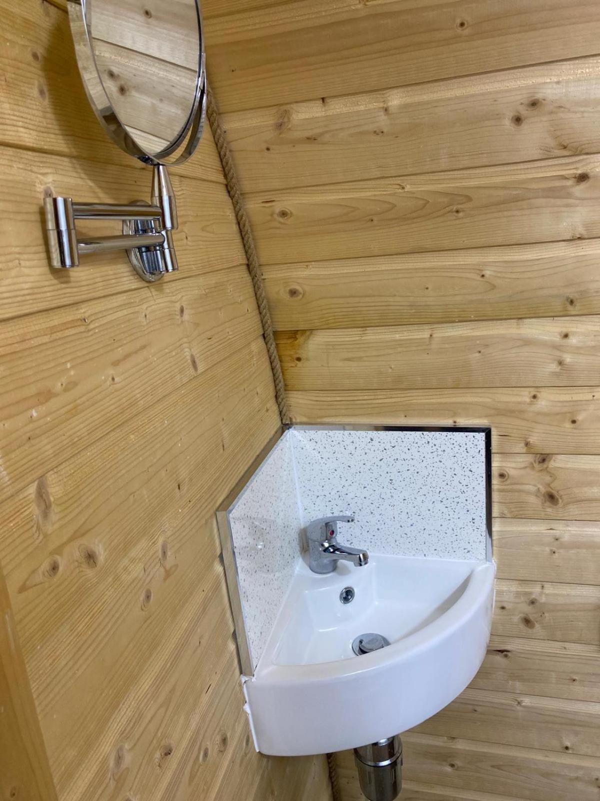 Crabmill Glamping Bewdley Hotel Екстериор снимка